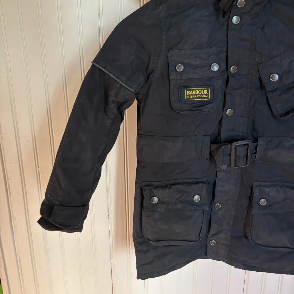 Barbour Kids Black Cargo Coat, 6-7 years - Picture 2 of 6